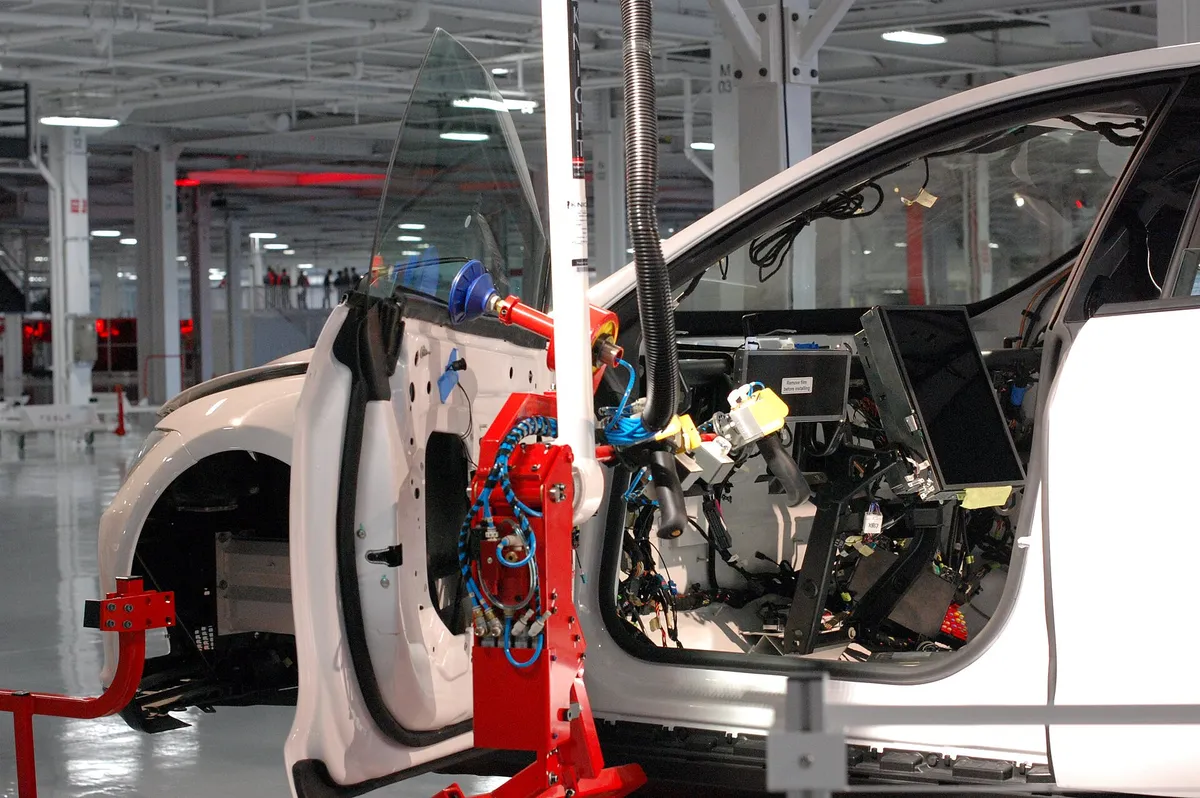 Tesla Factory, Fremont (CA, USA) 2011