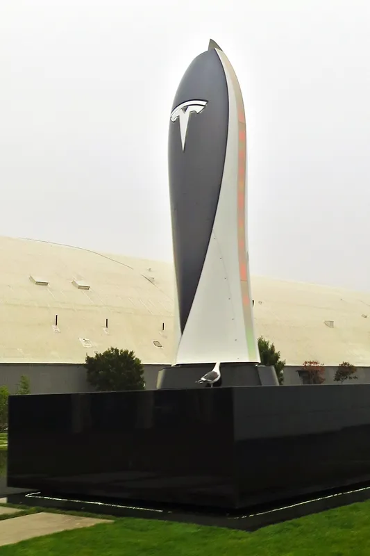 Tesla obelisk used the sites of the Supercharger network in California