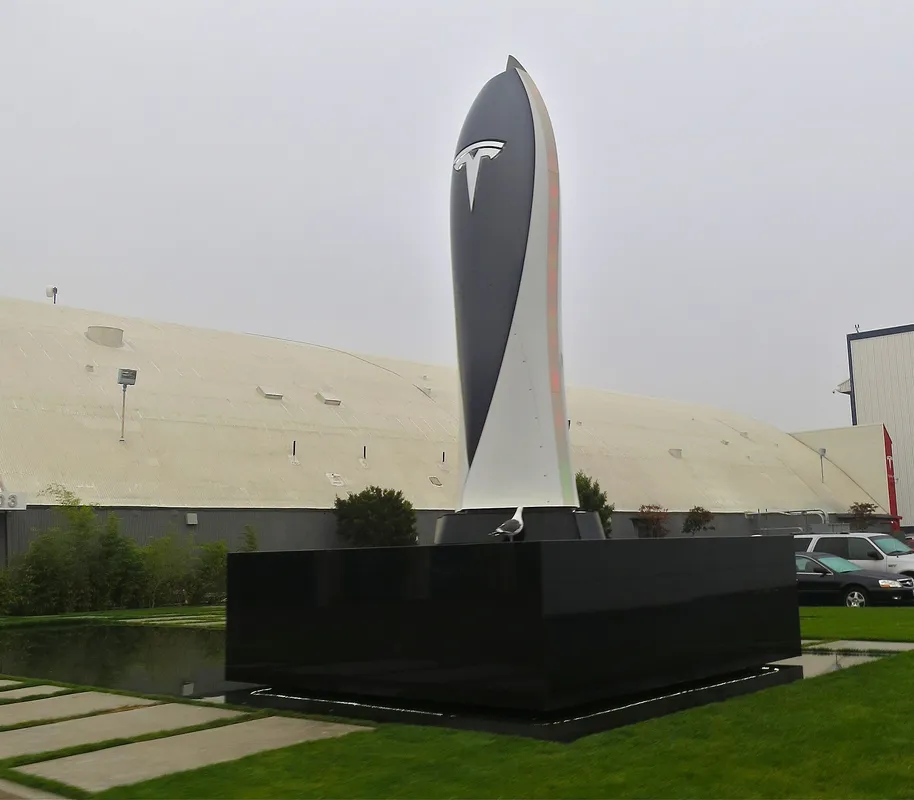Tesla obelisk used the sites of the Supercharger network in California